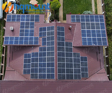 150kw太陽光発電瓦屋根設置プロジェクト
        